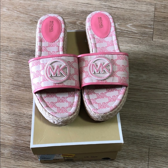 New Michael Kors Pink Logo Slide Sandals 10 - Picture 1 of 6